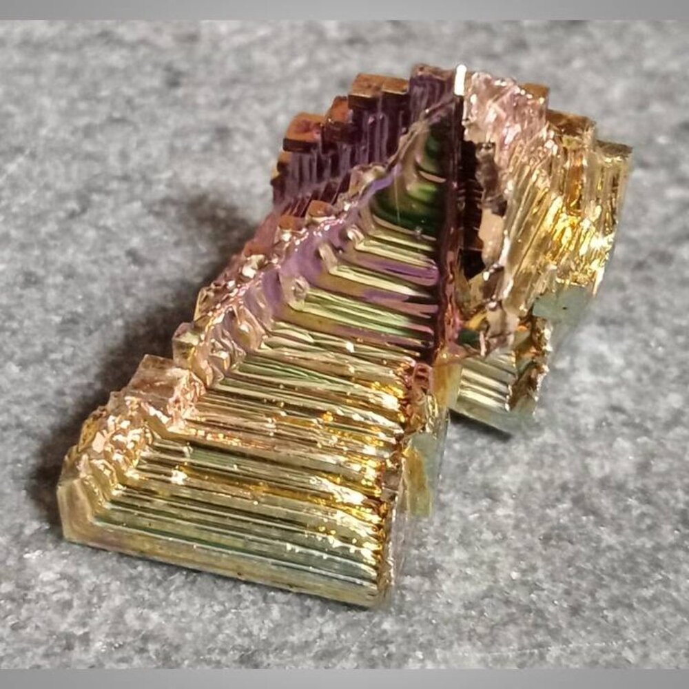 BISMUTH  mineral  CHAKRA : grounding : goals : focus : purification - Picture 3 of 6
